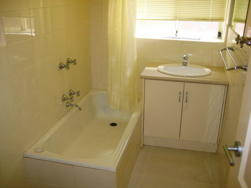 1/16 Westbury Grove, St Kilda East VIC 3183