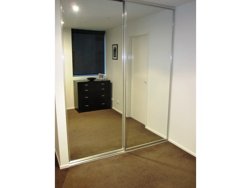 1201/83 Queens Rd, Melbourne VIC 3004