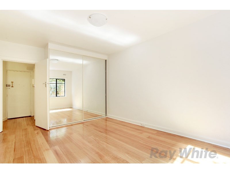 4/11 Burnett Street, St Kilda VIC 3182