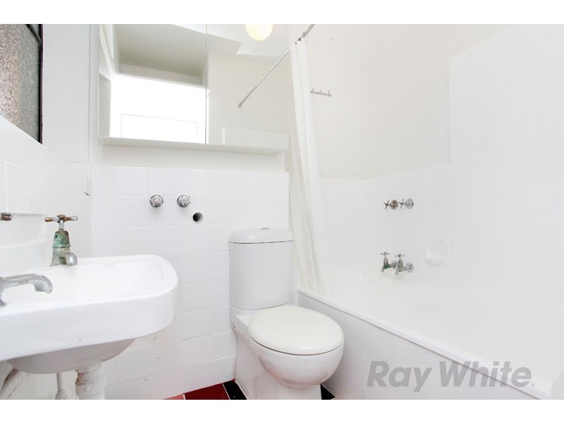 4/11 Burnett Street, St Kilda VIC 3182