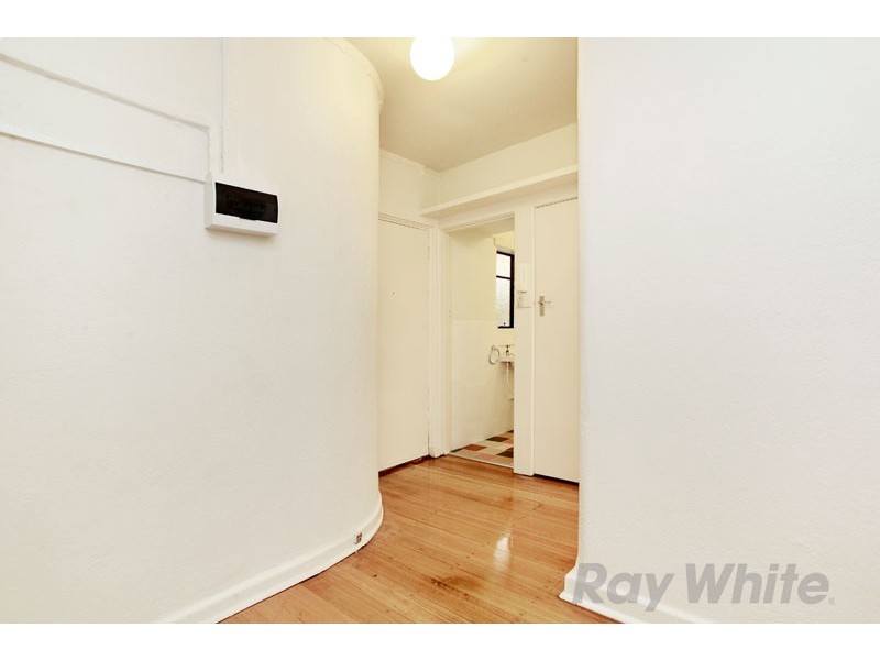 4/11 Burnett Street, St Kilda VIC 3182