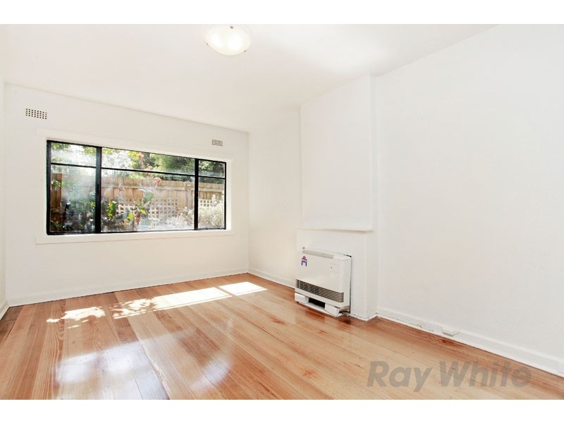 4/11 Burnett Street, St Kilda VIC 3182