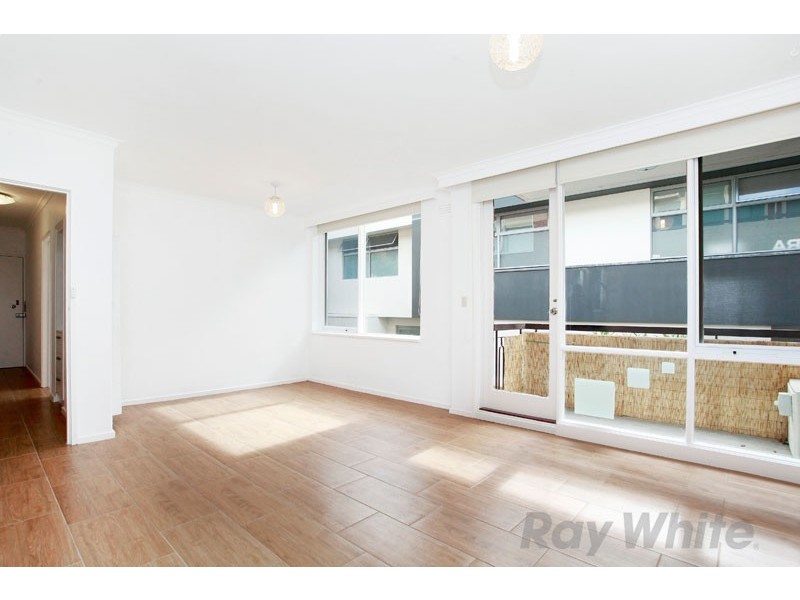 2/3 Alfriston Street, Elwood VIC 3184