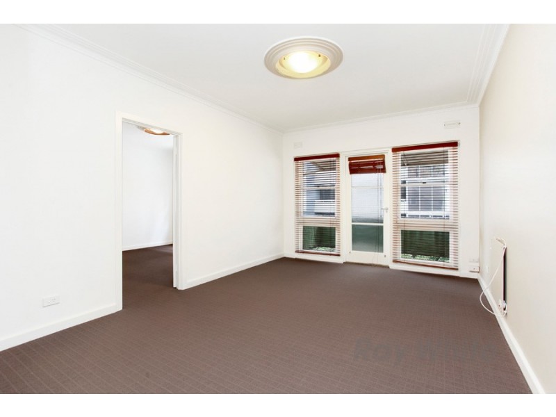 23/75 Queens Road, Melbourne VIC 3004 the real estate agency Leased