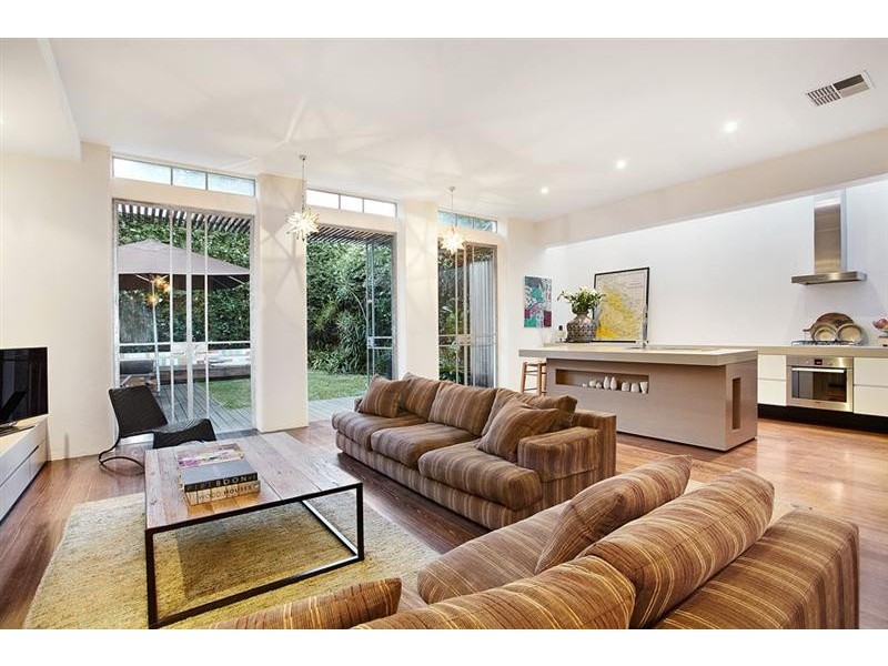 65 Spray Street, Elwood VIC 3184