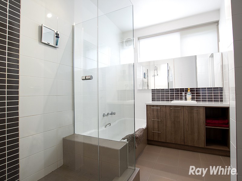 1/75 Spenser Street, St Kilda VIC 3182