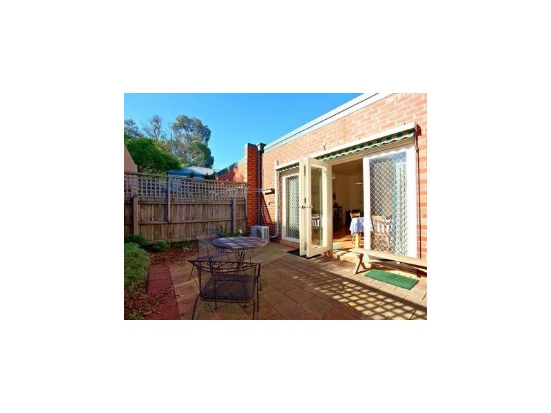 2/6 Maggie Street, Yarraville VIC 3013