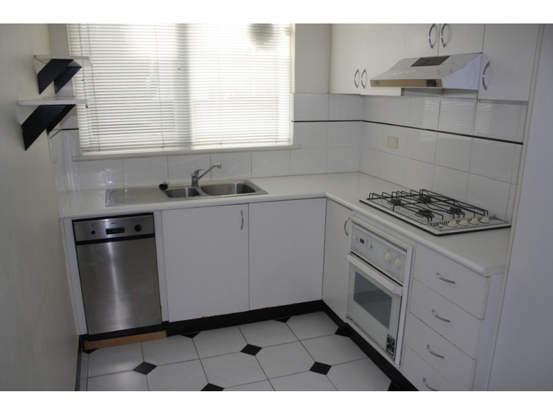 2/99 Spray Street, Elwood VIC 3184