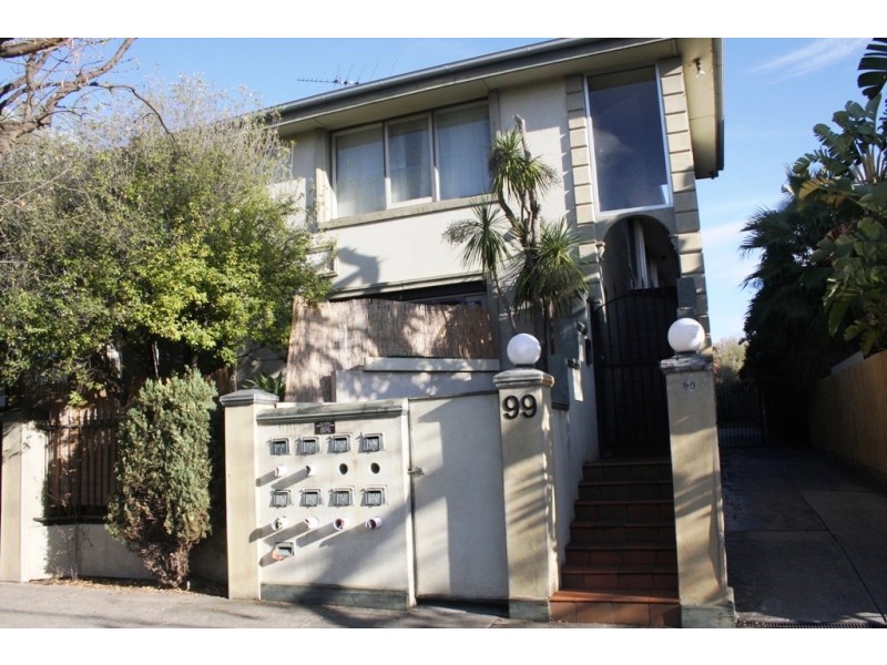 2/99 Spray Street, Elwood VIC 3184