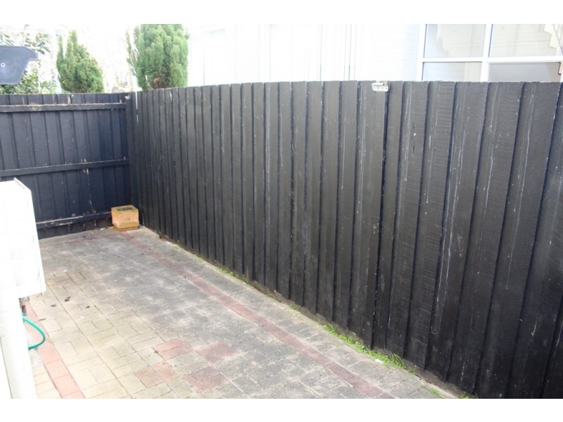 2/99 Spray Street, Elwood VIC 3184