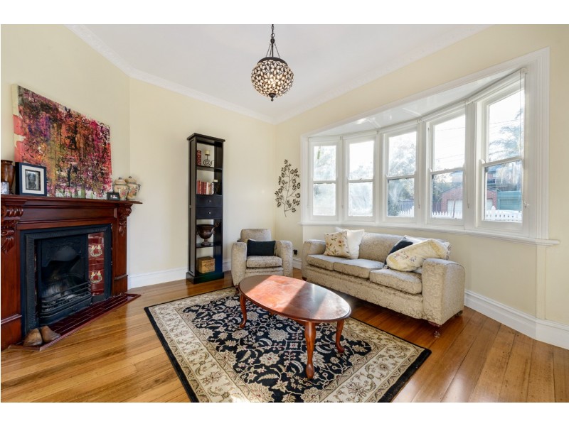 8 Dryden Street, Elwood VIC 3184