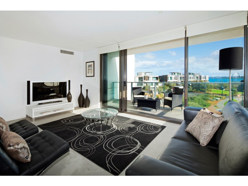 101/159 Beach Street, Port Melbourne VIC 3207
