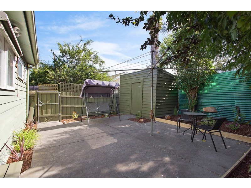 37 Evelyn Street, St Kilda East VIC 3183