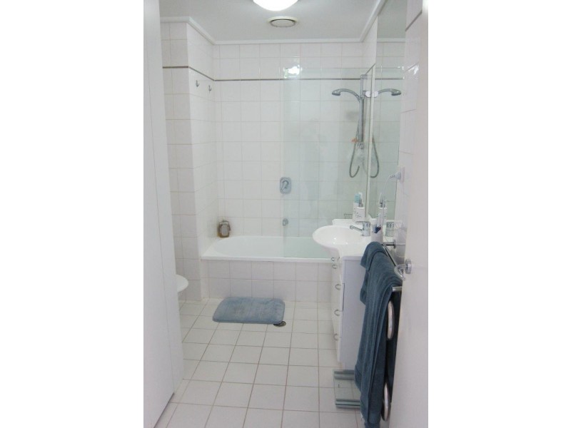 1012/28 Bank Street, South Melbourne VIC 3205