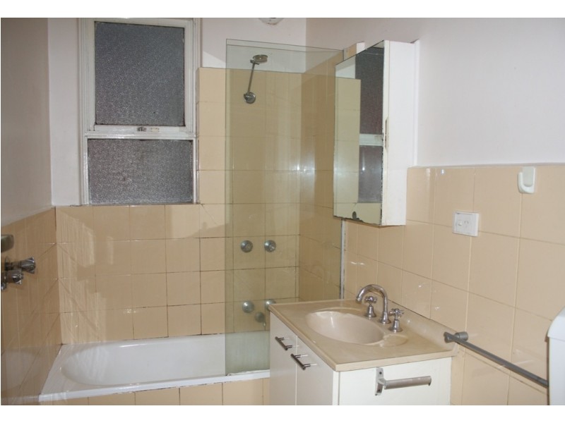 2/25 Brighton Road, St Kilda VIC 3182