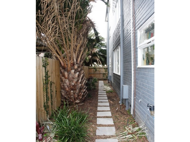 2/25 Brighton Road, St Kilda VIC 3182