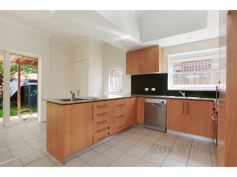 17 Furneaux Grove, St Kilda East VIC 3183