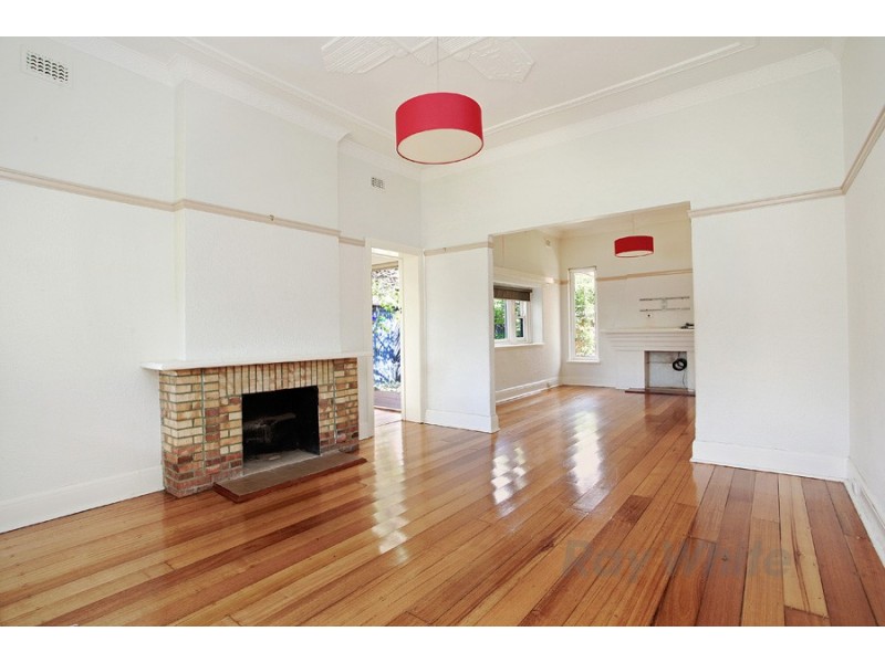 17 Furneaux Grove, St Kilda East VIC 3183