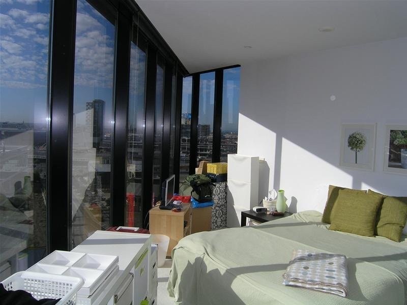 1303/8 Waterview Walk (South), Docklands VIC 3008