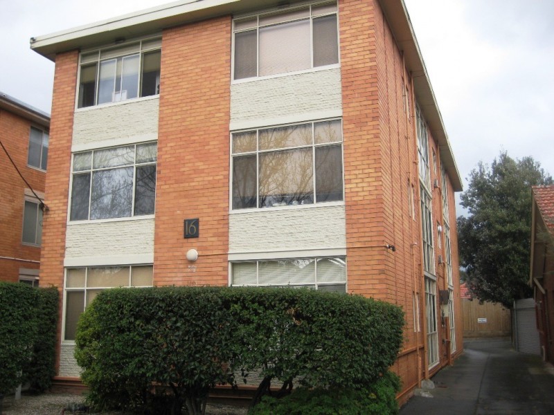 2/16 Westbury Grove, St Kilda East VIC 3183
