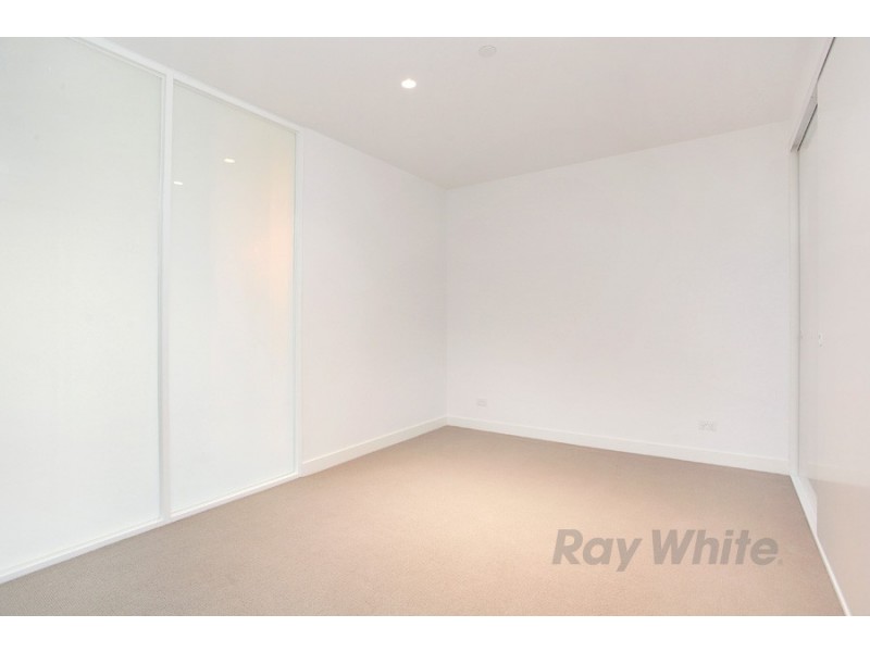 720/74 Queens Road, Melbourne VIC 3004