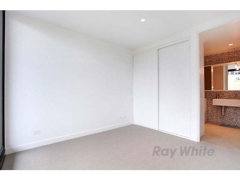 720/74 Queens Road, Melbourne VIC 3004