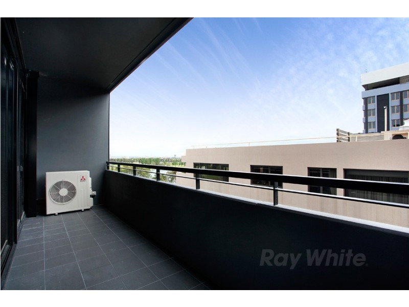 720/74 Queens Road, Melbourne VIC 3004