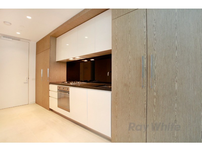 720/74 Queens Road, Melbourne VIC 3004