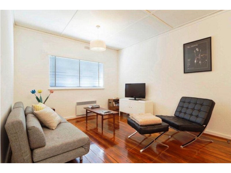 10/3 Cowderoy Street, St Kilda West VIC 3182