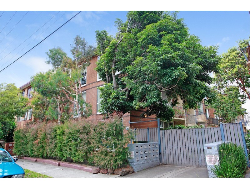24/23-25 Robe Street, St Kilda VIC 3182