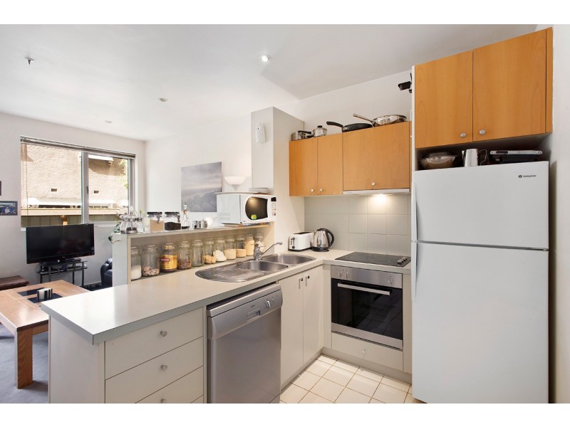 1/12 Acland Street, St Kilda VIC 3182