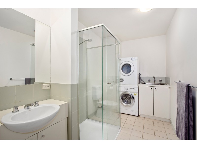 1/12 Acland Street, St Kilda VIC 3182