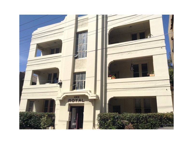 2/1 Robe Street, St Kilda VIC 3182