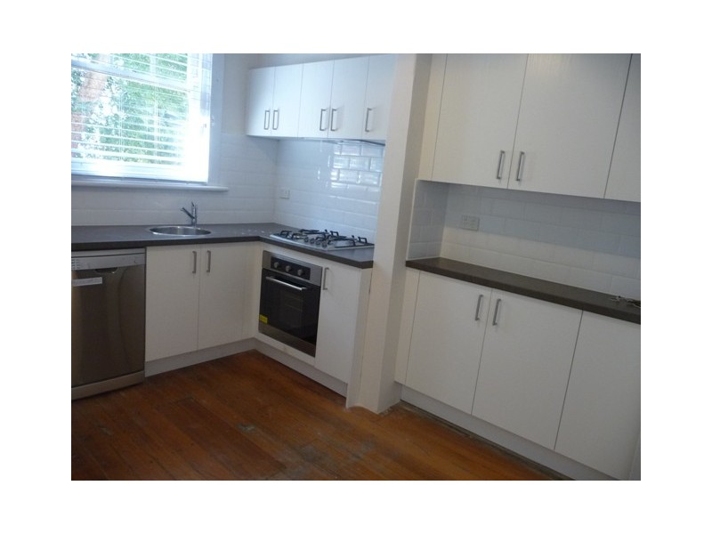 4/5 Robe Street, St Kilda VIC 3182