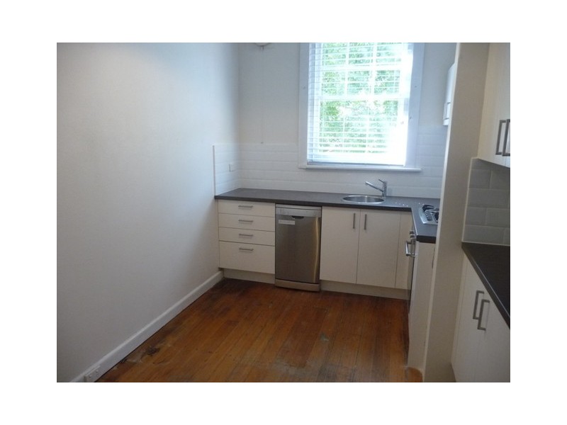 4/5 Robe Street, St Kilda VIC 3182