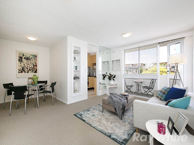 22/3 Alfred square, St Kilda VIC 3182