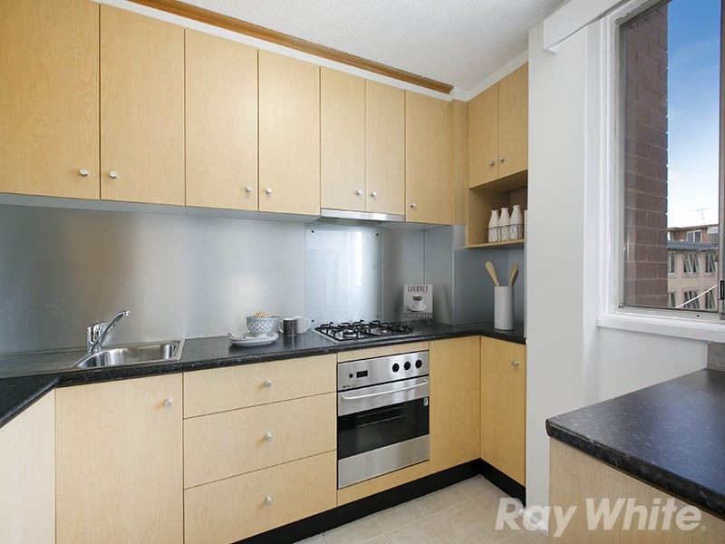 22/3 Alfred square, St Kilda VIC 3182