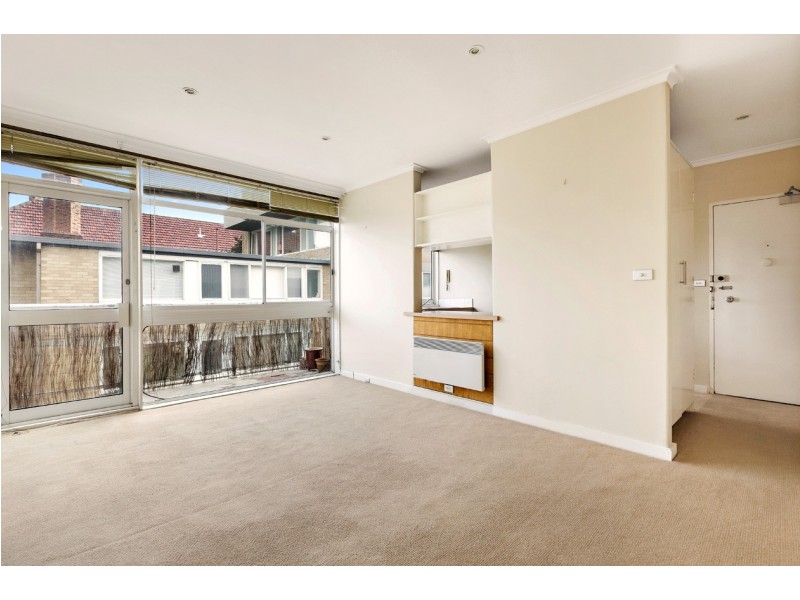 13/323 Beaconsfield Parade, St Kilda VIC 3182