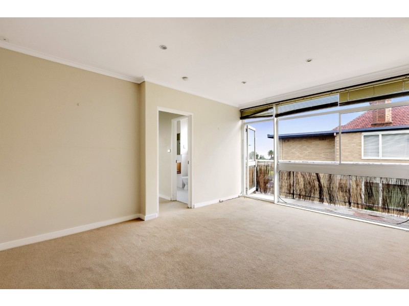 13/323 Beaconsfield Parade, St Kilda VIC 3182