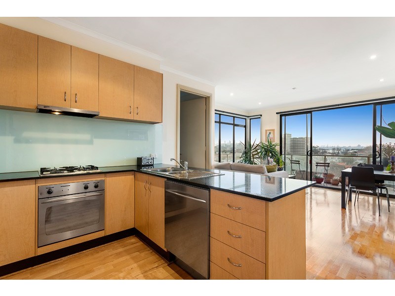 13/69 Wellington Street, St Kilda VIC 3182