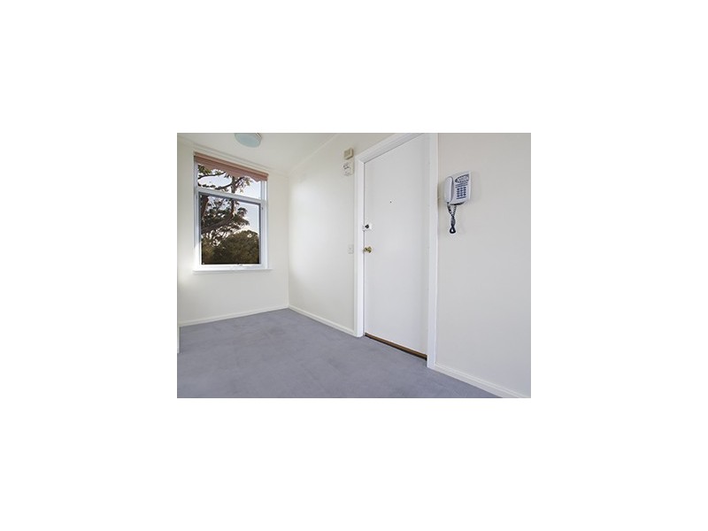 12/23 Robe Street, St Kilda VIC 3182