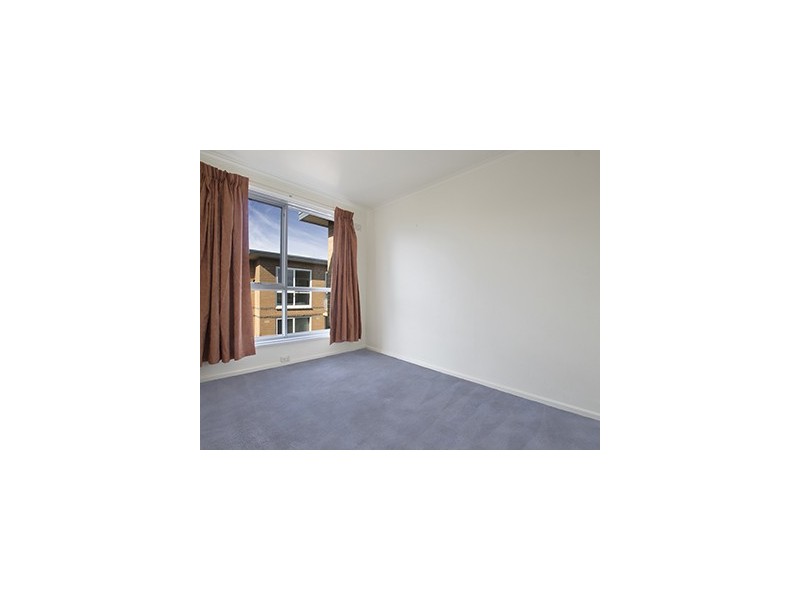 12/23 Robe Street, St Kilda VIC 3182