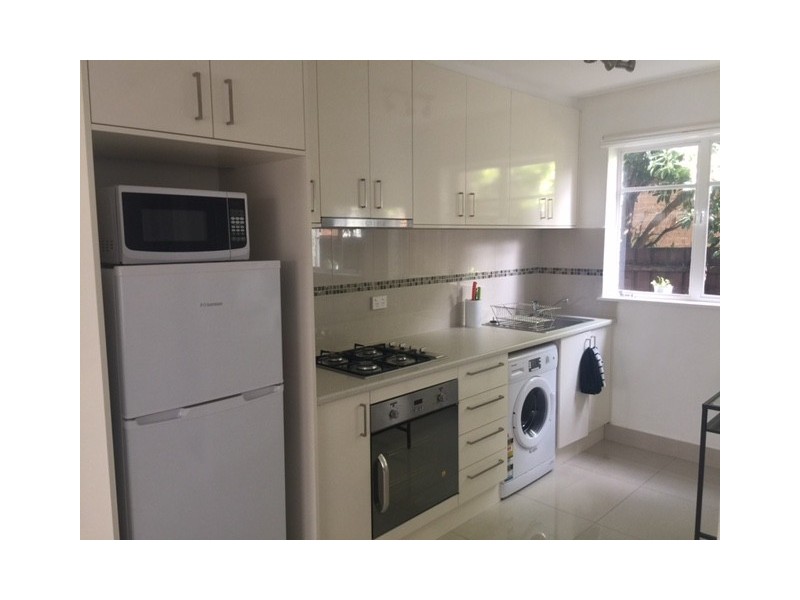 2/131 Glenhuntly Road, Elwood VIC 3184