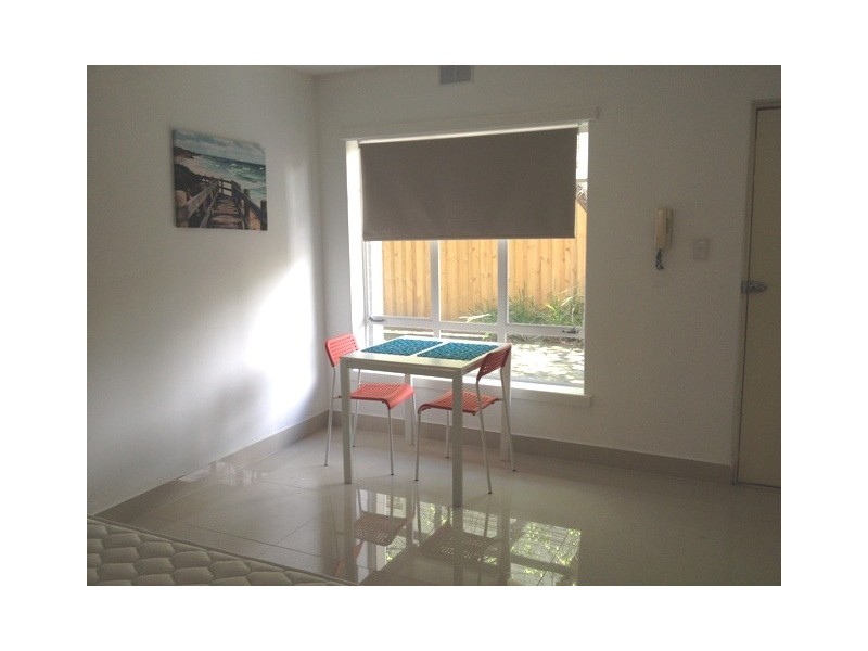 2/131 Glenhuntly Road, Elwood VIC 3184