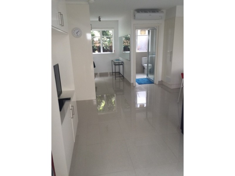 2/131 Glenhuntly Road, Elwood VIC 3184