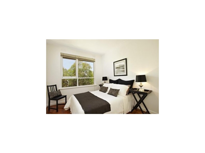 4/2 Robe Street, St Kilda VIC 3182