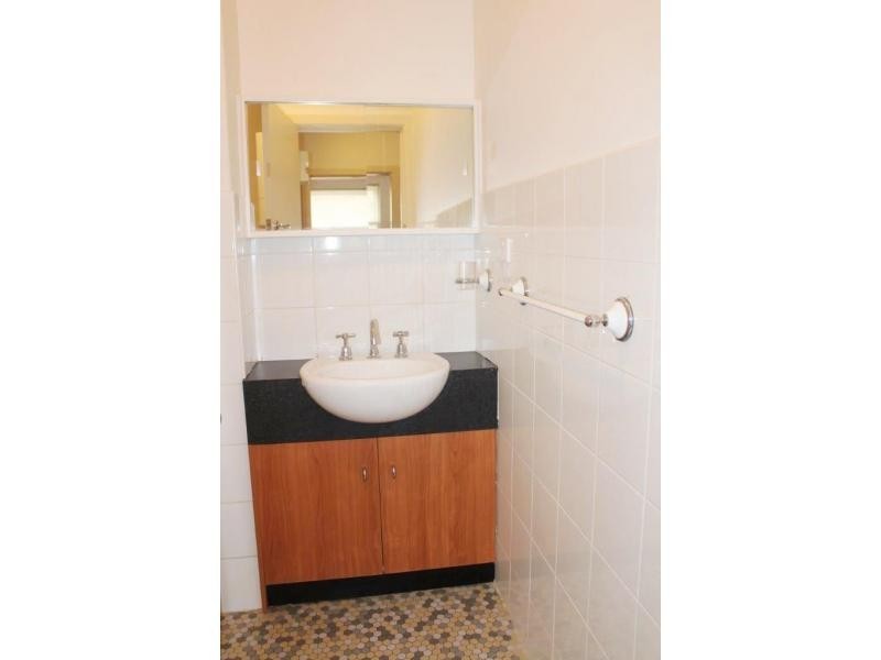 4/2 Robe Street, St Kilda VIC 3182