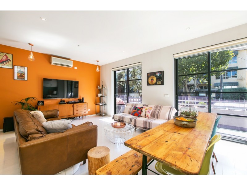 8/220 Barkly Street, St Kilda VIC 3182