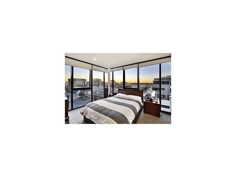 C602/166 Rouse Street, Port Melbourne VIC 3207
