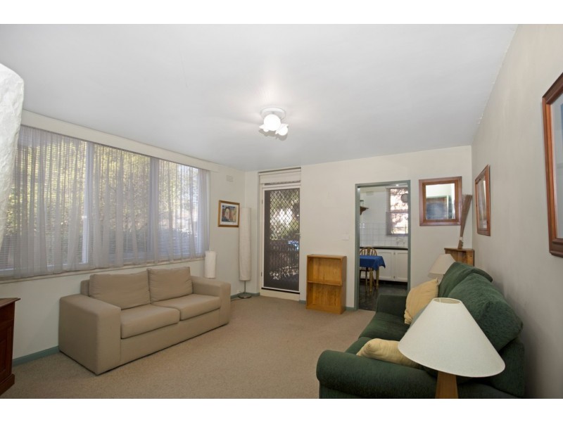 2/152 Alma Road, St Kilda East VIC 3183